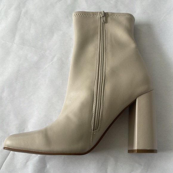 Steve Madden Lynden Boots - Picture 2 of 6